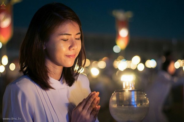 Thái Lan: Chùm ảnh thiêng liêng lễ Magha Puja tại tu viện Wat Dhammakaya