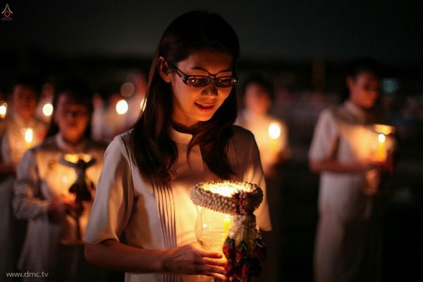 Thái Lan: Chùm ảnh thiêng liêng lễ Magha Puja tại tu viện Wat Dhammakaya