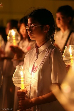 Thái Lan: Chùm ảnh thiêng liêng lễ Magha Puja tại tu viện Wat Dhammakaya