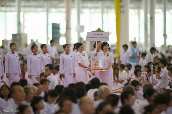 Thái Lan: Chùm ảnh thiêng liêng lễ Magha Puja tại tu viện Wat Dhammakaya