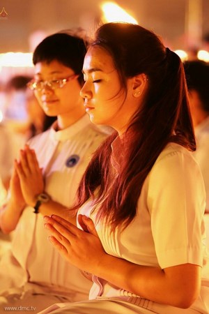 Thái Lan: Chùm ảnh thiêng liêng lễ Magha Puja tại tu viện Wat Dhammakaya