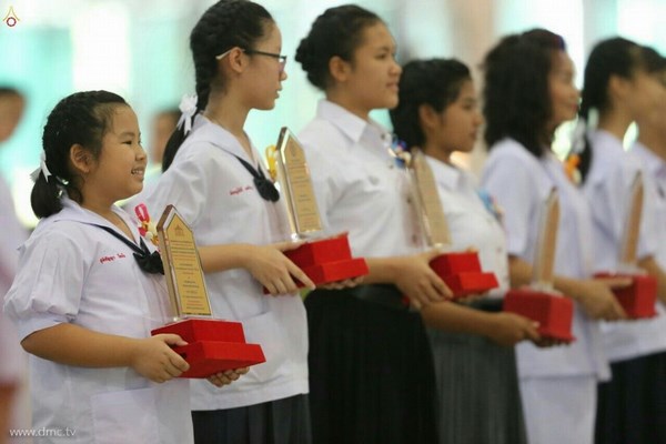 Thái Lan: Chùm ảnh thiêng liêng lễ Magha Puja tại tu viện Wat Dhammakaya