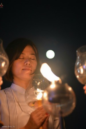 Thái Lan: Chùm ảnh thiêng liêng lễ Magha Puja tại tu viện Wat Dhammakaya