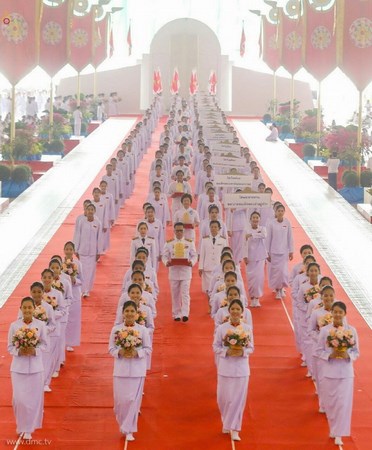 Thái Lan: Chùm ảnh thiêng liêng lễ Magha Puja tại tu viện Wat Dhammakaya