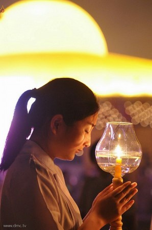 Thái Lan: Chùm ảnh thiêng liêng lễ Magha Puja tại tu viện Wat Dhammakaya