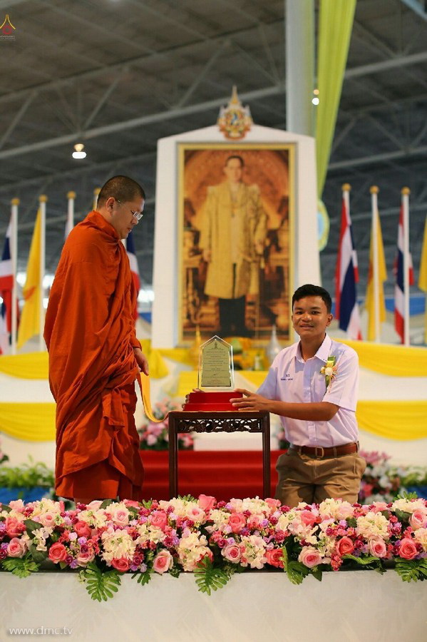 Thái Lan: Chùm ảnh thiêng liêng lễ Magha Puja tại tu viện Wat Dhammakaya