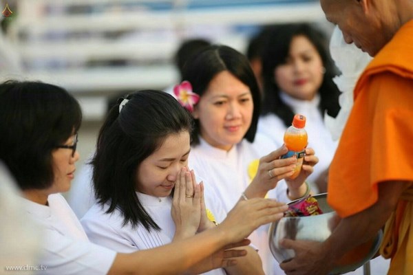 Thái Lan: Chùm ảnh thiêng liêng lễ Magha Puja tại tu viện Wat Dhammakaya