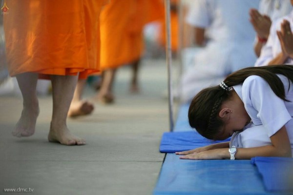 Thái Lan: Chùm ảnh thiêng liêng lễ Magha Puja tại tu viện Wat Dhammakaya