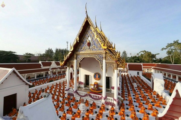 Thái Lan: Chùm ảnh diễu hành quanh Phố phường dịp kỷ niệm ngày Phật Thành đạo