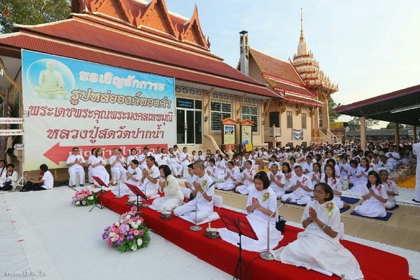 Thái Lan: Chùm ảnh diễu hành quanh Phố phường dịp kỷ niệm ngày Phật Thành đạo