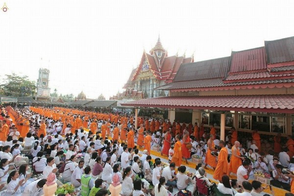 Thái Lan: Chùm ảnh diễu hành quanh Phố phường dịp kỷ niệm ngày Phật Thành đạo
