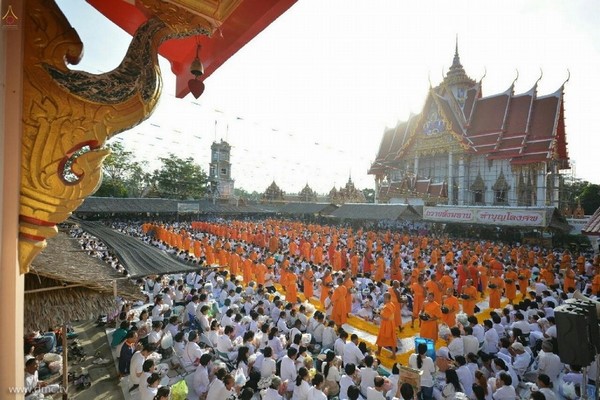 Thái Lan: Chùm ảnh diễu hành quanh Phố phường dịp kỷ niệm ngày Phật Thành đạo