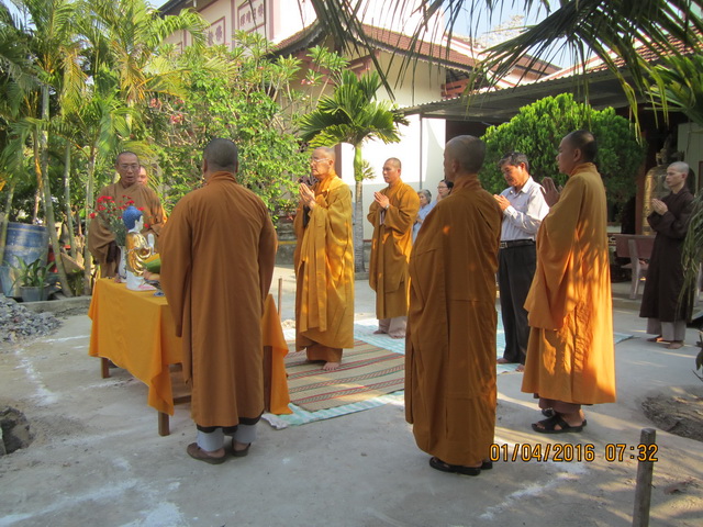 Lễ đặt đá xây dựng gác chuông chùa Linh Quang