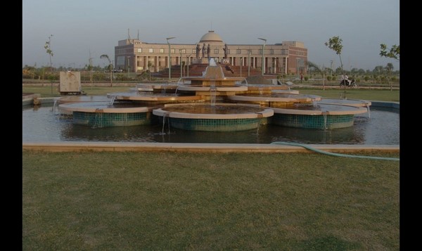 Ấn Độ: Đại học Gautam Buddha nơi Giáo dục Đào tạo tuyệt vời