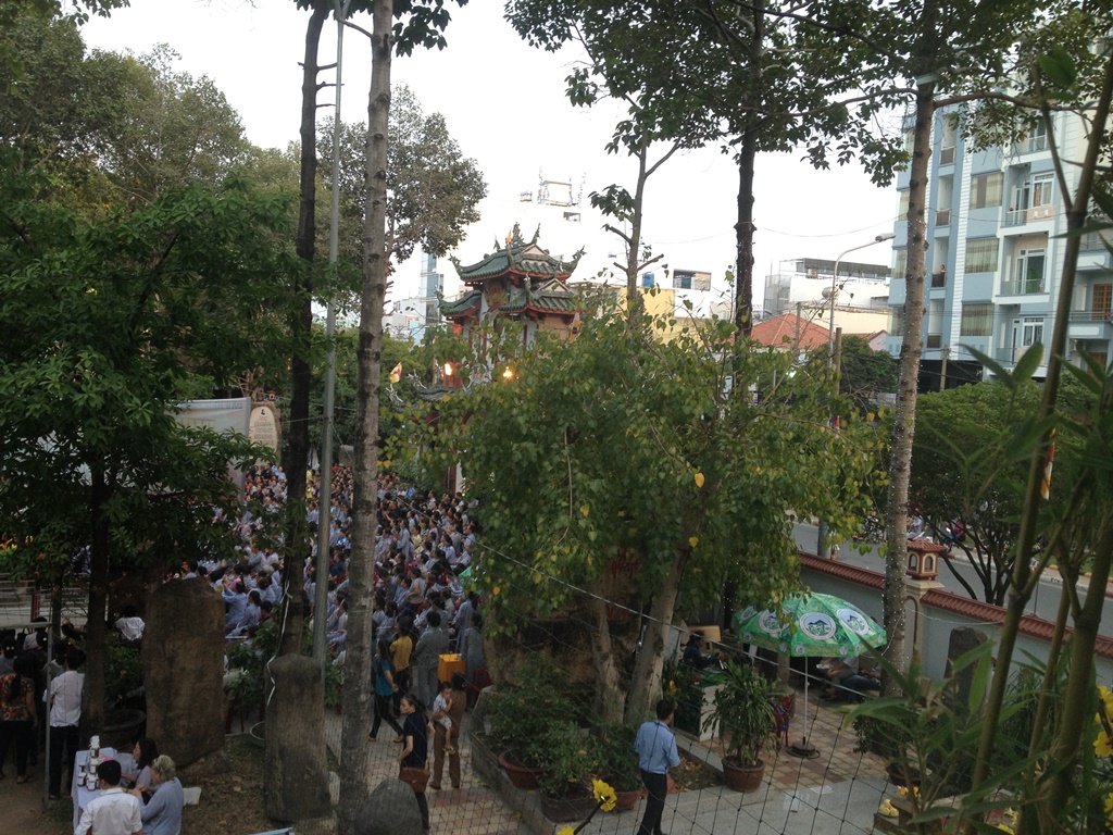 Chùa Pháp Vân và tôn tượng Phật Ngọc