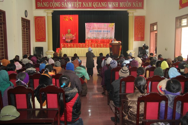 TT.Thích Thanh Định trao quà Tết tới người nghèo, bệnh nhân phong