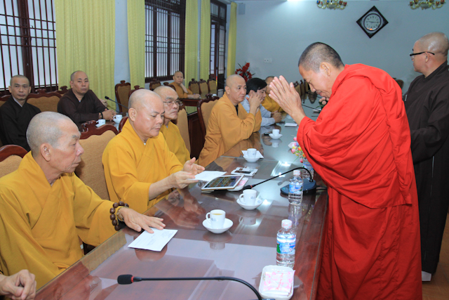 Chùa Đại Lộc - Ấn Độ cúng dường tôn tượng Phật Bổn Sư đến Văn Phòng 2 Trung Ương