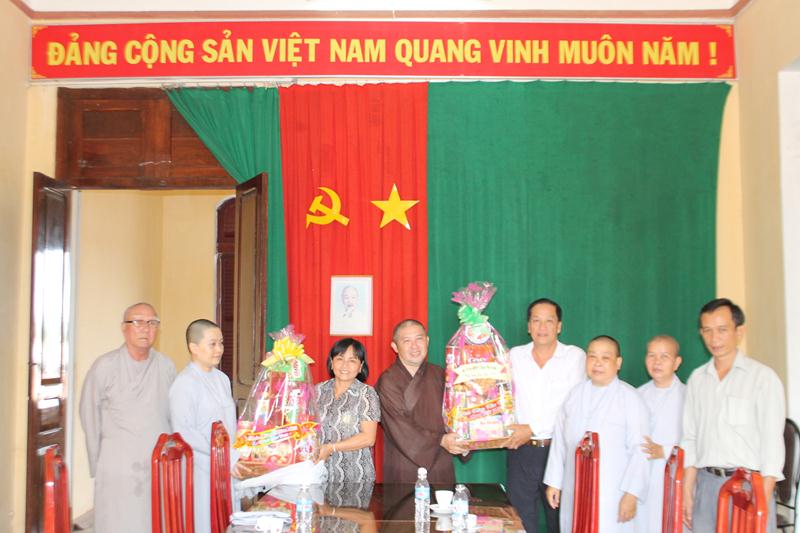 Phật Giáo Sa Đéc: Chúc Tết Lãnh Đạo Thành Phố