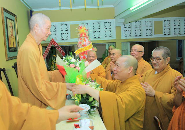 TP.HCM: Họp mặt truyền thống ngành Hoằng Pháp 2015