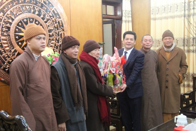 Thái Bình: Ban Trị Sự Phật Giáo tỉnh thăm, chúc Tết các cơ quan, dự hội nghị gặp mặt tôn giáo