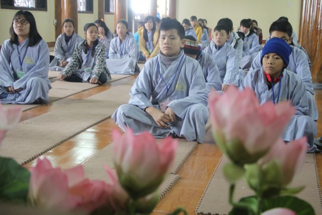Thái Bình: Các bạn trẻ về dự khóa tu tất niên tại chùa Từ Xuyên