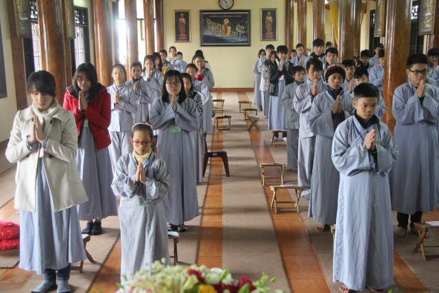 Thái Bình: Các bạn trẻ về dự khóa tu tất niên tại chùa Từ Xuyên