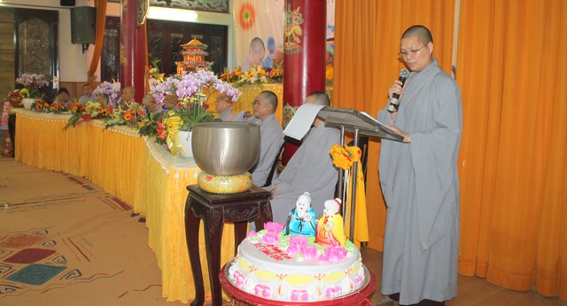 TP.Hồ Chí Minh: Quan Âm Tu Viện tổng kết phật sự 2015