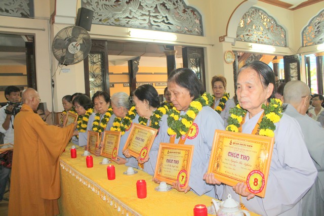 TP.Hồ Chí Minh: Quan Âm Tu Viện tổng kết phật sự 2015