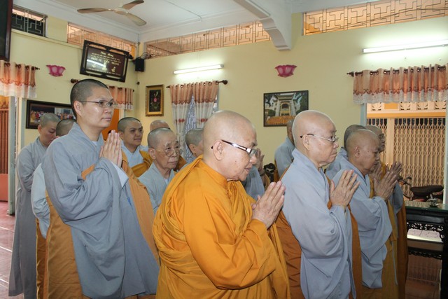 Phân ban Ni giới T.Ư chúc tết lãnh đạo GHPGVN và các cấp chính quyền