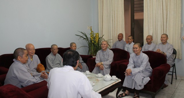Phân ban Ni giới T.Ư chúc tết lãnh đạo GHPGVN và các cấp chính quyền
