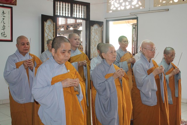 Phân ban Ni giới T.Ư chúc tết lãnh đạo GHPGVN và các cấp chính quyền