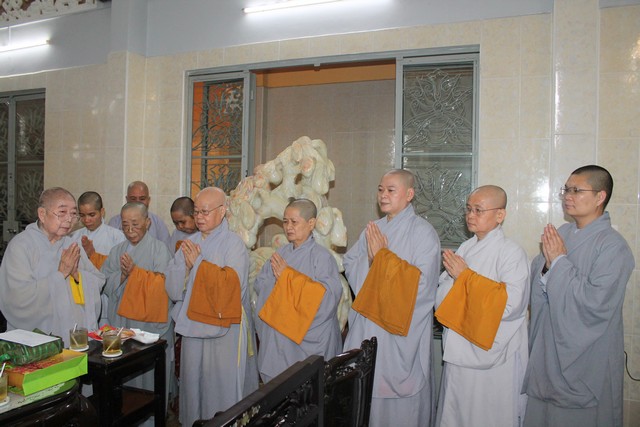 Phân ban Ni giới T.Ư chúc tết lãnh đạo GHPGVN và các cấp chính quyền