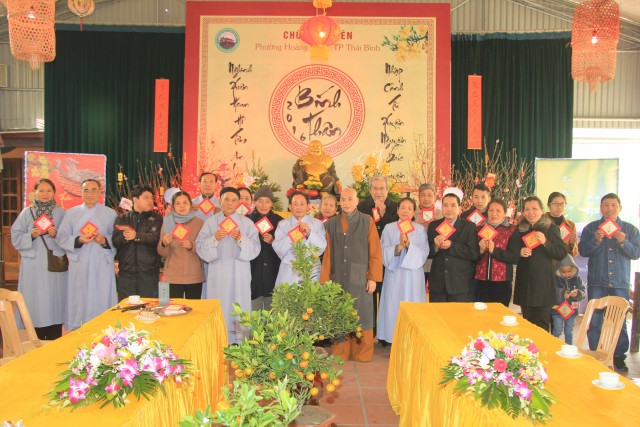 Thái Bình: Không khí đón Xuân tại chùa Từ Xuyên trong ngày Mồng Một Tết