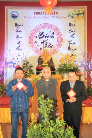 Thái Bình: Không khí đón Xuân tại chùa Từ Xuyên trong ngày Mồng Một Tết