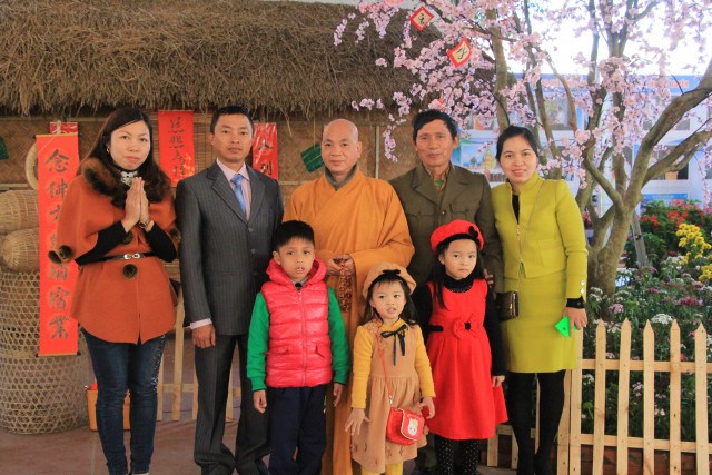 Thái Bình: Không khí đón Xuân tại chùa Từ Xuyên trong ngày Mồng Một Tết