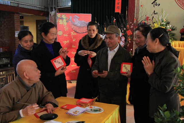 Thái Bình: Không khí đón Xuân tại chùa Từ Xuyên trong ngày Mồng Một Tết