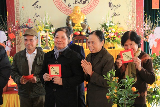 Thái Bình: Không khí đón Xuân tại chùa Từ Xuyên trong ngày Mồng Một Tết