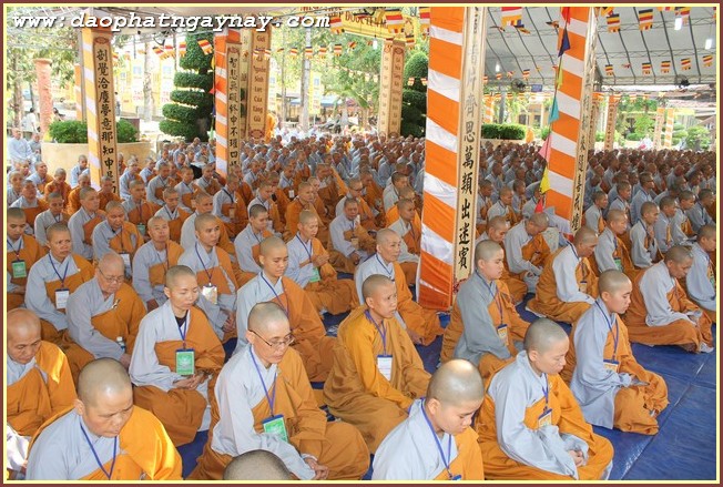 Bình Dương: Đại Giới Đàn Trí Tịnh - Ngày thứ 2 : Giới tử phát lồ sám hối và thọ giới