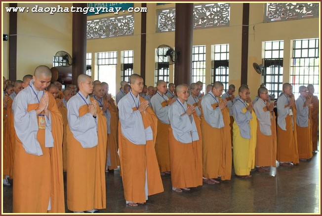 Bình Dương: Đại Giới Đàn Trí Tịnh - Ngày thứ 2 : Giới tử phát lồ sám hối và thọ giới