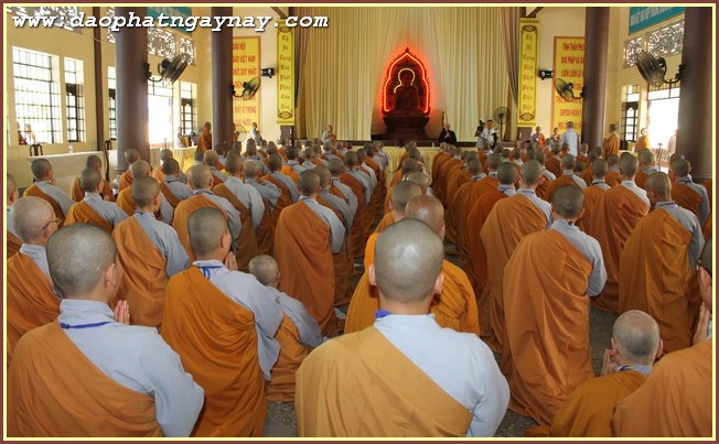 Bình Dương: Đại Giới Đàn Trí Tịnh - Ngày thứ 2 : Giới tử phát lồ sám hối và thọ giới