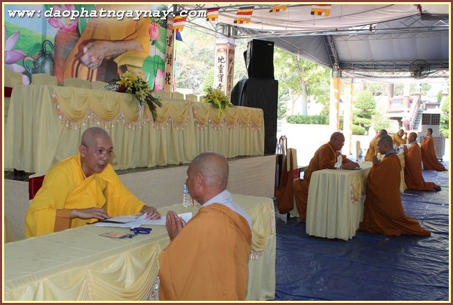 Bình Dương: Đại Giới Đàn Trí Tịnh - Ngày thứ 2 : Giới tử phát lồ sám hối và thọ giới