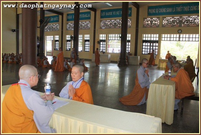 Bình Dương: Đại Giới Đàn Trí Tịnh - Ngày thứ 2 : Giới tử phát lồ sám hối và thọ giới