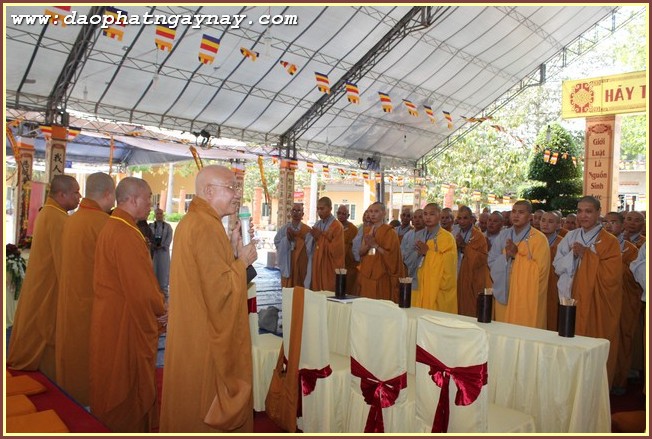 Bình Dương: Đại Giới Đàn Trí Tịnh - Ngày thứ 2 : Giới tử phát lồ sám hối và thọ giới
