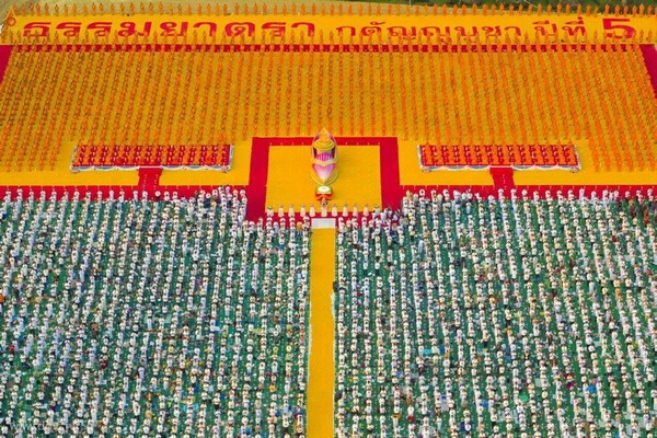 Thái Lan: Hình ảnh Tu viện Dhammakaya tổ chức cuộc Hành hương vì hòa bình (2)