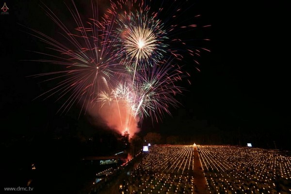 Thái Lan: Hình ảnh Tu viện Dhammakaya tổ chức cuộc Hành hương vì hòa bình (2)