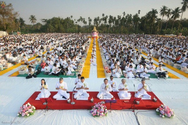 Thái Lan: Hình ảnh Tu viện Dhammakaya tổ chức cuộc Hành hương vì hòa bình (2)