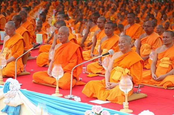 Thái Lan: Hình ảnh Tu viện Dhammakaya tổ chức cuộc Hành hương vì hòa bình (2)