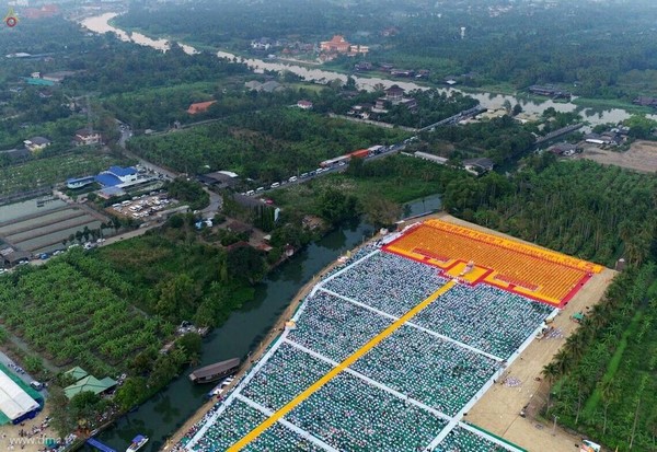 Thái Lan: Hình ảnh Tu viện Dhammakaya tổ chức cuộc Hành hương vì hòa bình (2)