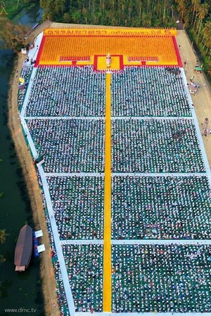 Thái Lan: Hình ảnh Tu viện Dhammakaya tổ chức cuộc Hành hương vì hòa bình (2)