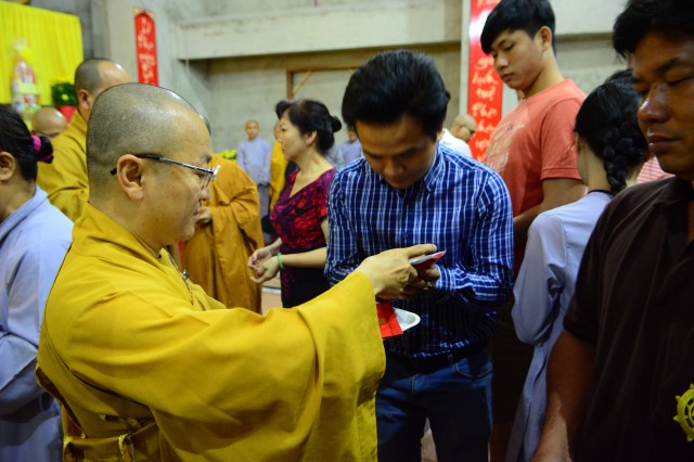 Chùa Giác Ngộ: Lễ đón giao thừa mừng xuân Bính Thân 2016
